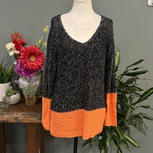 Chic V-Neck Sweater in Black and Orange